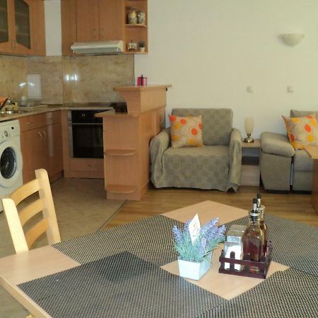 Meni Apartments And Guest Rooms Sozopol Extérieur photo