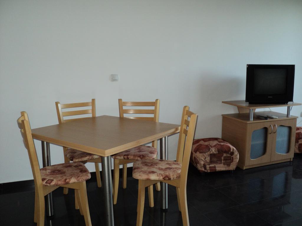 Meni Apartments And Guest Rooms Sozopol Extérieur photo
