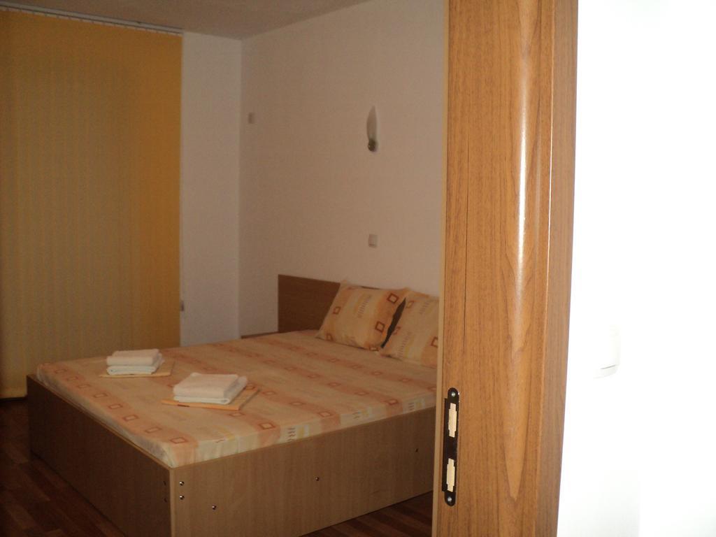 Meni Apartments And Guest Rooms Sozopol Extérieur photo