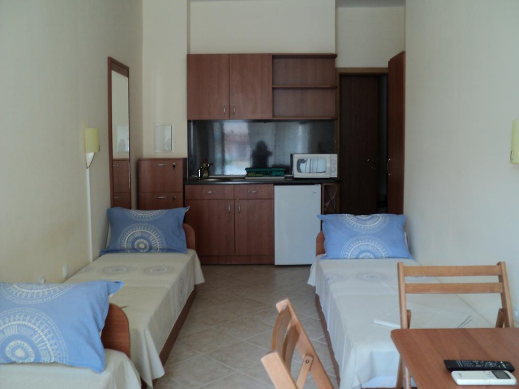 Meni Apartments And Guest Rooms Sozopol Extérieur photo
