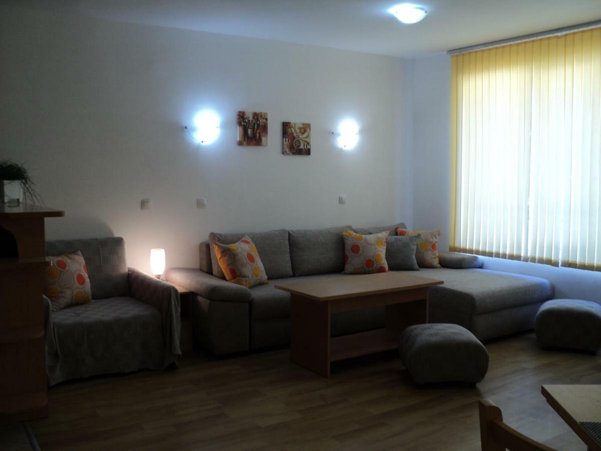 Meni Apartments And Guest Rooms Sozopol Extérieur photo
