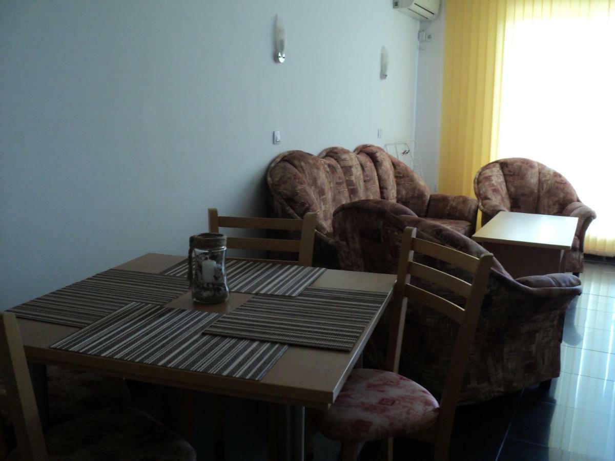 Meni Apartments And Guest Rooms Sozopol Extérieur photo